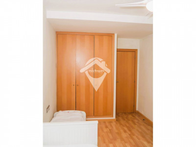 ACOGEDOR PISO-BAJOS EN SABADELL