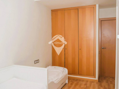 ACOGEDOR PISO-BAJOS EN SABADELL