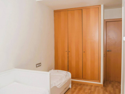 ACOGEDOR PISO-BAJOS EN SABADELL