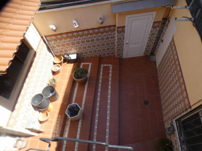 ACOGEDORA Y CASA TODA EXTERIOR CON GARAJE CENTRO DE SANT QUIRZE DEL VALLES