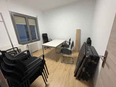 Alquiler de local comercial en Sabadell para oficinas , despachos...