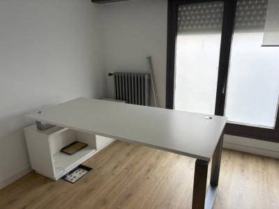 Alquiler de local comercial en Sabadell para oficinas , despachos...