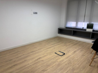 Alquiler de local comercial en Sabadell para oficinas , despachos...