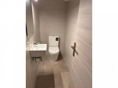 Alquiler de local comercial en Sabadell para oficinas , despachos...