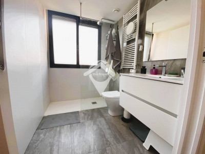 ALQUILER VIVIENDA CON PARKING Y TRASTERO ZONA DE LA CREU ALTA-SABADELL