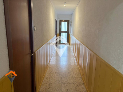 AMPLIA CASA EN CALLE TRANQUILA CON PATIO Y TERRAZA