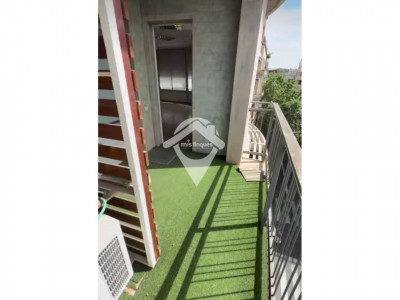AMPLIO PISO CON BALCON EN PLENO CENTRO SABADELL