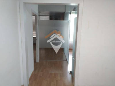 AMPLIO PISO CON BALCON EN PLENO CENTRO SABADELL
