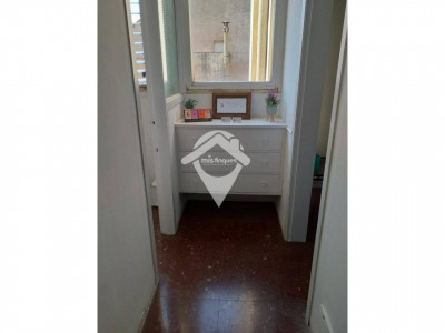AMPLIO PISO CON BALCON EN PLENO CENTRO SABADELL