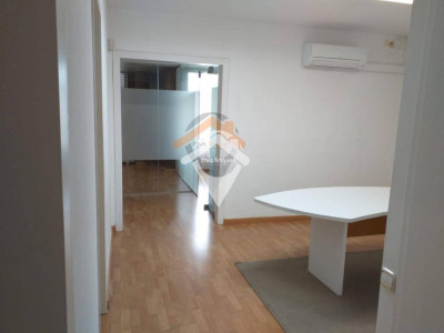 AMPLIO PISO CON BALCON EN PLENO CENTRO SABADELL