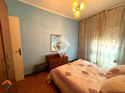 AMPLIO PISO CON PATIO AL LADO AVDA BARBERA-SABADELL