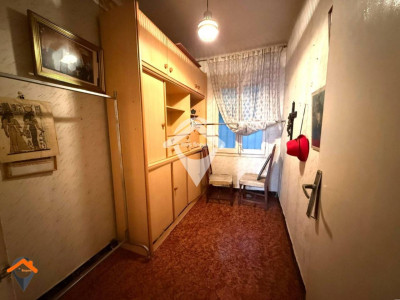 AMPLIO PISO CON PATIO AL LADO AVDA BARBERA-SABADELL