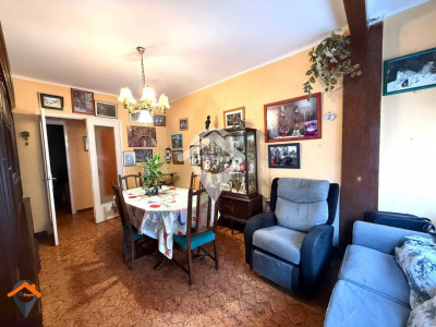 AMPLIO PISO CON PATIO AL LADO AVDA BARBERA-SABADELL