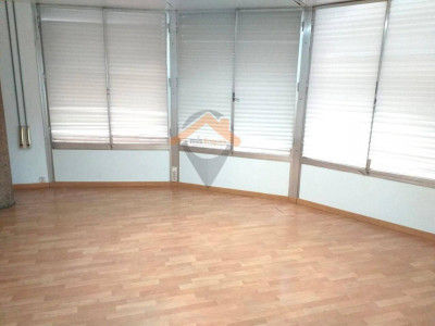 AMPLIO PISO EN PLENO CENTRO