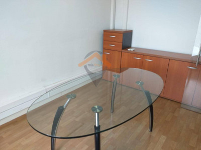 AMPLIO PISO EN PLENO CENTRO