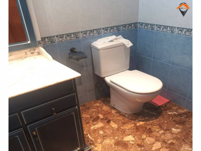 AMPLIO Y SEÑORIAL PISO EN PLENA AVENIDA BARBERÁ!!! 