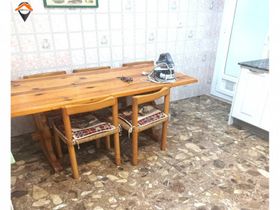 AMPLIO Y SEÑORIAL PISO EN PLENA AVENIDA BARBERÁ!!! 