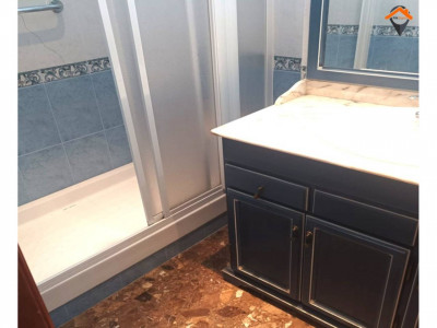 AMPLIO Y SEÑORIAL PISO EN PLENA AVENIDA BARBERÁ!!! 