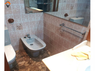 AMPLIO Y SEÑORIAL PISO EN PLENA AVENIDA BARBERÁ!!! 