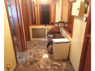 AMPLIO Y SEÑORIAL PISO EN PLENA AVENIDA BARBERÁ!!! 