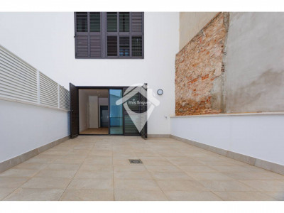 BAJOS CON PATIO OBRA NUEVA ACABADA EN VENTA SANT QUIRZE DEL VALLES