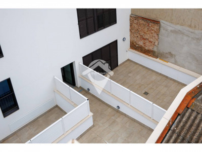 BAJOS CON PATIO OBRA NUEVA ACABADA EN VENTA SANT QUIRZE DEL VALLES