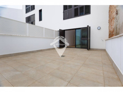 BAJOS CON PATIO OBRA NUEVA ACABADA EN VENTA SANT QUIRZE DEL VALLES