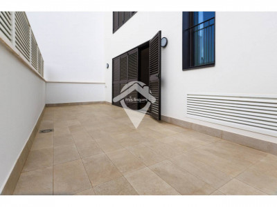 BAJOS CON PATIO OBRA NUEVA ACABADA EN VENTA SANT QUIRZE DEL VALLES