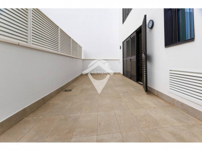 BAJOS CON PATIO OBRA NUEVA ACABADA EN VENTA SANT QUIRZE DEL VALLES