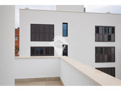 BAJOS DUPLEX INDEPENDIENTE OBRA NUEVA ACABADA EN VENTA EN EL CENTRO DE SANT QUIRZE DEL VALLES
