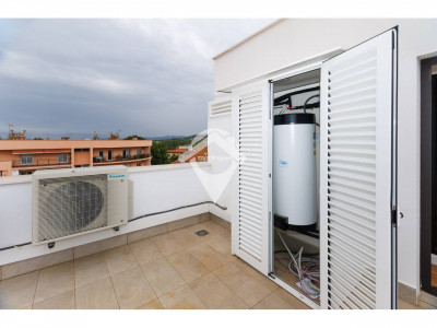 BAJOS DUPLEX INDEPENDIENTE OBRA NUEVA ACABADA EN VENTA EN EL CENTRO DE SANT QUIRZE DEL VALLES