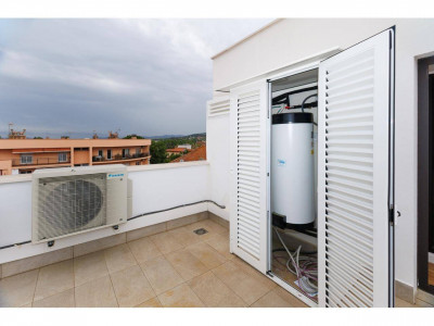 BAJOS DUPLEX INDEPENDIENTE OBRA NUEVA ACABADA EN VENTA EN EL CENTRO DE SANT QUIRZE DEL VALLES