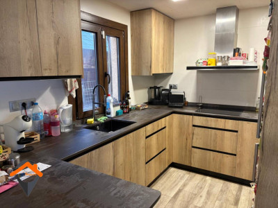 CASA A 3 VIENTOS CON GARAJE Y RODEADA DE NATURALEZA!!!!