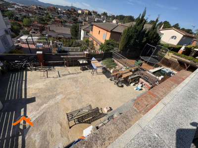 CASA A 4 VIENTOS CON PISCINA!!!!