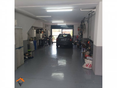 CASA ADOSADA CON JARDÍN Y GARAJE EN EL CASCO ANTIGUO DE CASTELLAR DEL VALLÉS!!!