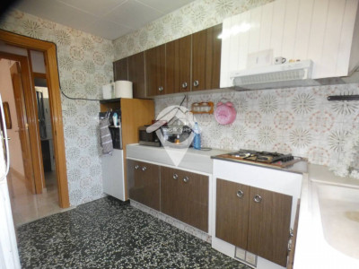 CASA CANTONERA CON GARAJE Y LOCAL EN EL CENTRO DE SANT QUIRZE DEL VALLES