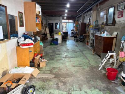 CASA CON 2 GARAJES DE 80M2 CADA UNO, PATIO Y TERRAZA!!!