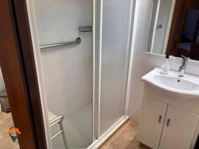 CASA CON 2 GARAJES DE 80M2 CADA UNO, PATIO Y TERRAZA!!!