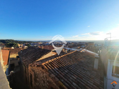 CASA CON MUCHAS POSIBLIDADES