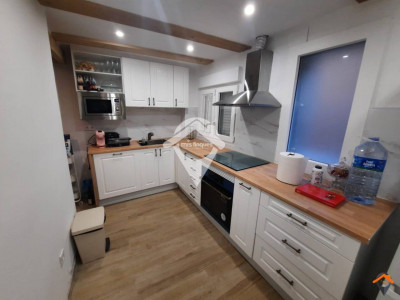 CASA CON MUCHAS POSIBLIDADES