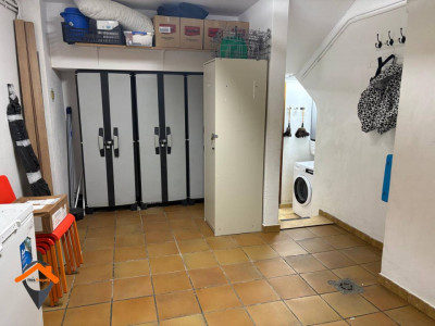 CASA CON PATIO DE 20M2 CON GARAJE!!! 