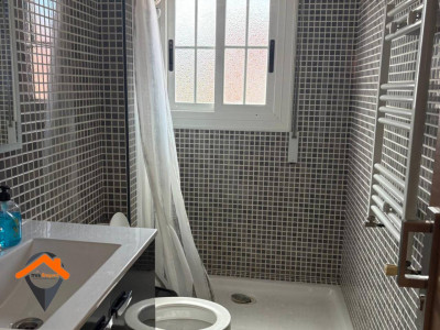 CASA CON PATIO DE 20M2 CON GARAJE!!! 