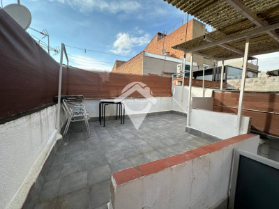 CASA CON PATIO Y TERRAZA AL LADO PARC NORD-SABADELL