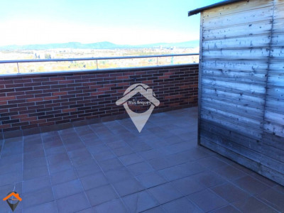 CASA DE ENSUEÑO CON PISCINA Y GRANDES ESPACIOS EN SANT QUIRZE DEL VALLES