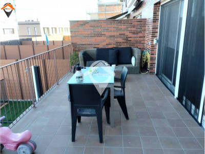 CASA DE ENSUEÑO CON PISCINA Y GRANDES ESPACIOS EN SANT QUIRZE DEL VALLES