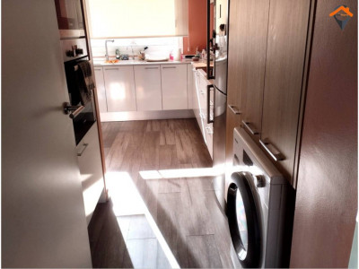 CASA DE ENSUEÑO CON PISCINA Y GRANDES ESPACIOS EN SANT QUIRZE DEL VALLÉS