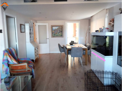 CASA DE ENSUEÑO CON PISCINA Y GRANDES ESPACIOS EN SANT QUIRZE DEL VALLÉS