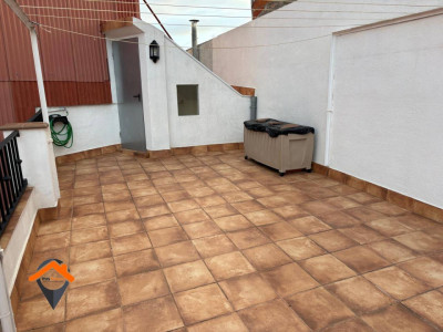 CASA EN PLANTA BAJA CANTONERA CON PATIO Y TERRAZA!!!