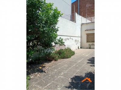 casa en planta baja con gran patio de 80 m² en l'Eixample de Sabadell