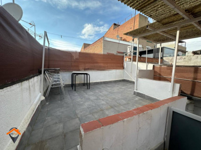 CASA EN PLANTA BAJA CON PATIO Y JUNTO PARC DEL NORD